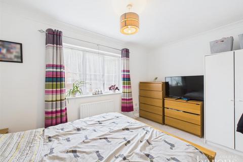 82 Breadels Field, Beggarwood, Basingstoke, RG22 4RZ