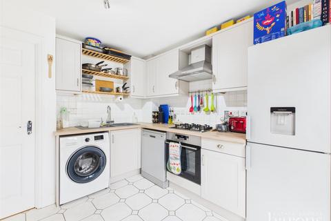 82 Breadels Field, Beggarwood, Basingstoke, RG22 4RZ