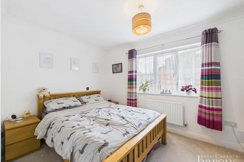 82 Breadels Field, Beggarwood, Basingstoke, RG22 4RZ