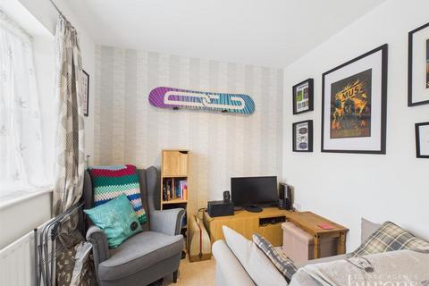 82 Breadels Field, Beggarwood, Basingstoke, RG22 4RZ
