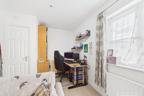 82 Breadels Field, Beggarwood, Basingstoke, RG22 4RZ