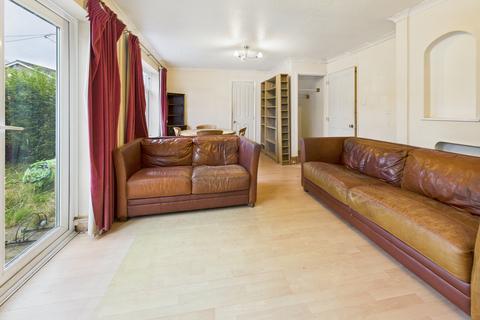 24 Burnley Close, Tadley, RG26 3NQ