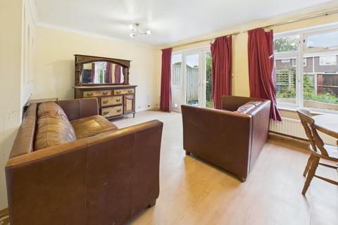 24 Burnley Close, Tadley, RG26 3NQ