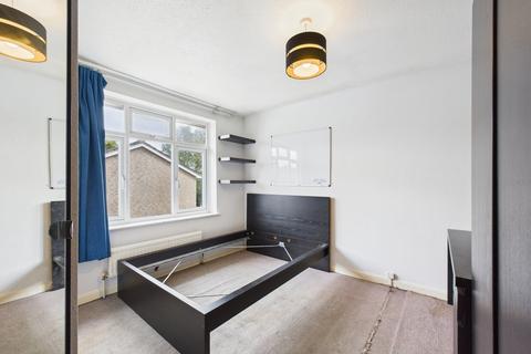 24 Burnley Close, Tadley, RG26 3NQ