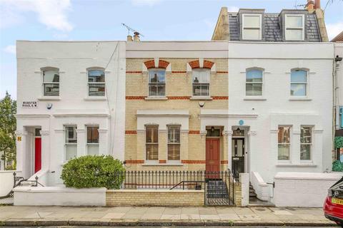 undefined, Munster Road, London