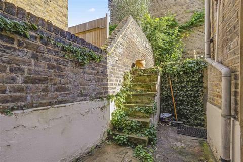 1 bedroom maisonette for sale, Munster Road, London