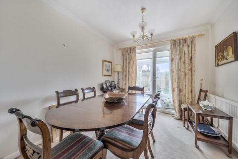 8 Elm Grove, Corsham, SN13 9DX