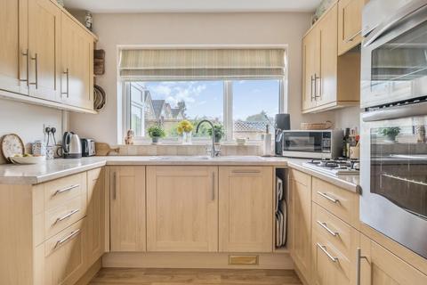 8 Elm Grove, Corsham, SN13 9DX