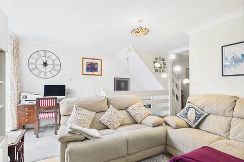 8 Oast House Close, Wraysbury, Staines-upon-thames, TW19 5BX