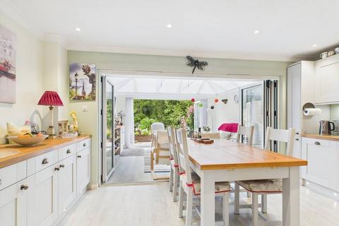 8 Oast House Close, Wraysbury, Staines-upon-thames, TW19 5BX