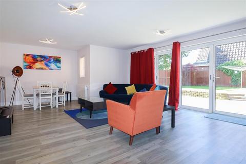 2 bedroom apartment for sale, Tipps Cross Lane, Hook End, Brentwood