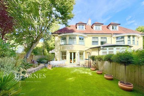 2 Roslin Road, Bournemouth, BH3 7JA