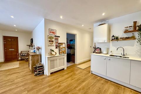2 Roslin Road, Bournemouth, BH3 7JA