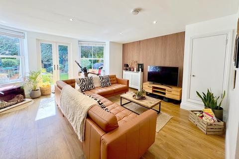 2 Roslin Road, Bournemouth, BH3 7JA