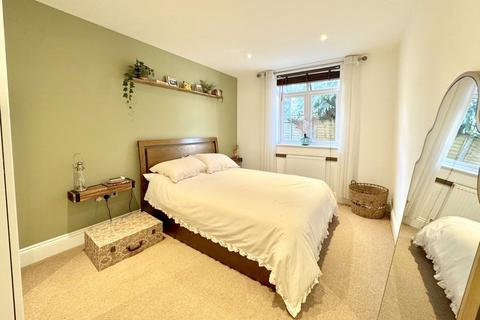 2 Roslin Road, Bournemouth, BH3 7JA