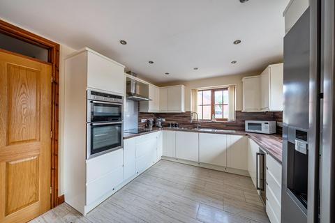 undefined, Llys Melyn, Tregynon, Newtown