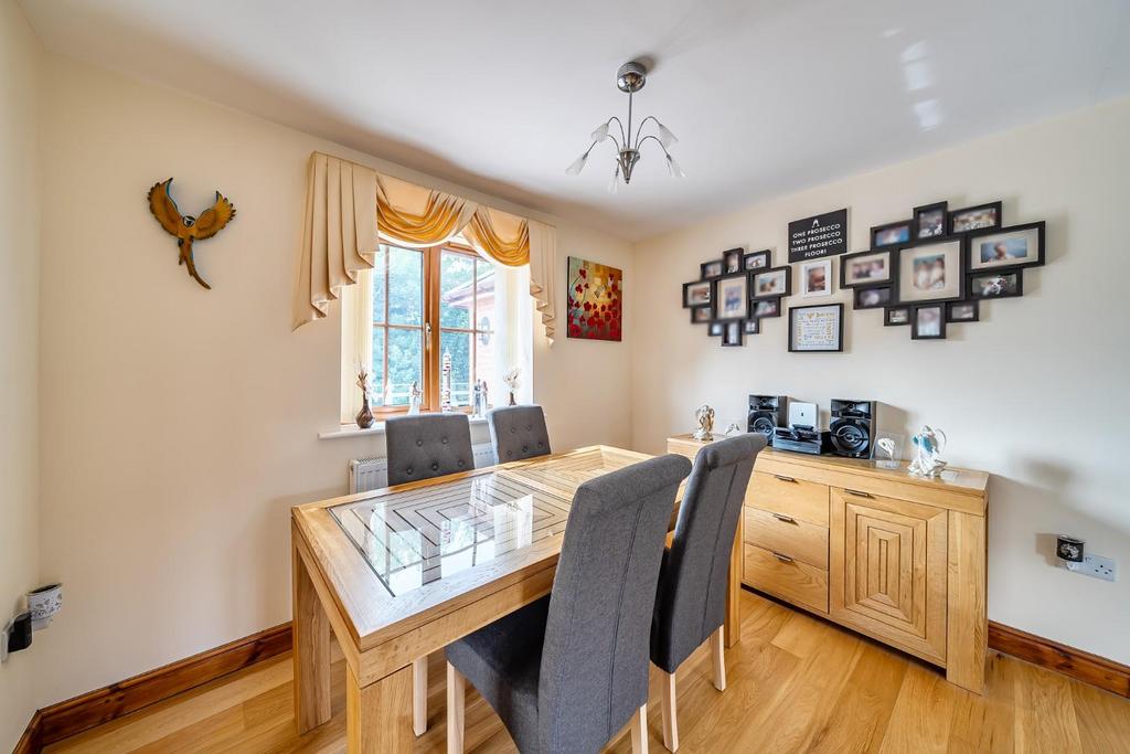 Dining Room.jpg
