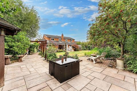 4 bedroom detached house for sale, Buckingham Avenue, Widnes WA8