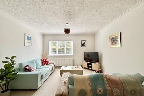 2 bedroom ground floor flat for sale, Hastings Road, Bexhill on Sea, TN40