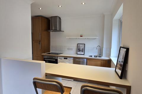 undefined, The Grove, Isleworth TW7