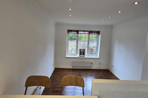 The Grove, Isleworth TW7