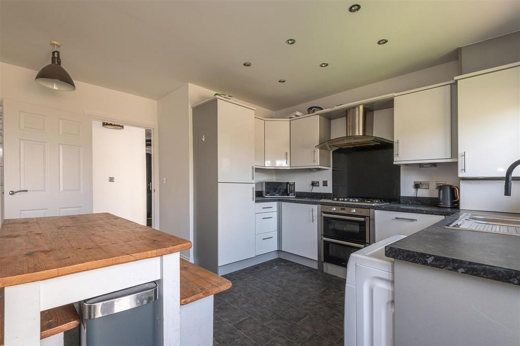 16 - 92 Horsforde View LS13 1 GE.jpg