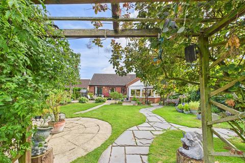 3 bedroom detached bungalow for sale, Shop Street, Whinburgh