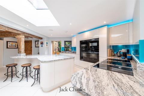 4 bedroom detached house for sale, Mill Lane, Tonbridge