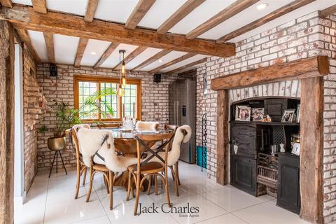 4 bedroom detached house for sale, Mill Lane, Tonbridge