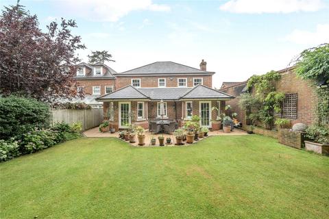 undefined, Elmdon Place, Surrey GU1