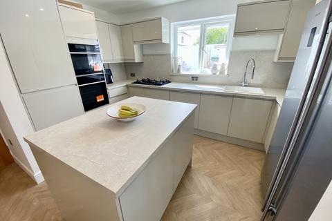 3 bedroom detached bungalow for sale, Cefn Road, Glais, Swansea, City And County of Swansea.