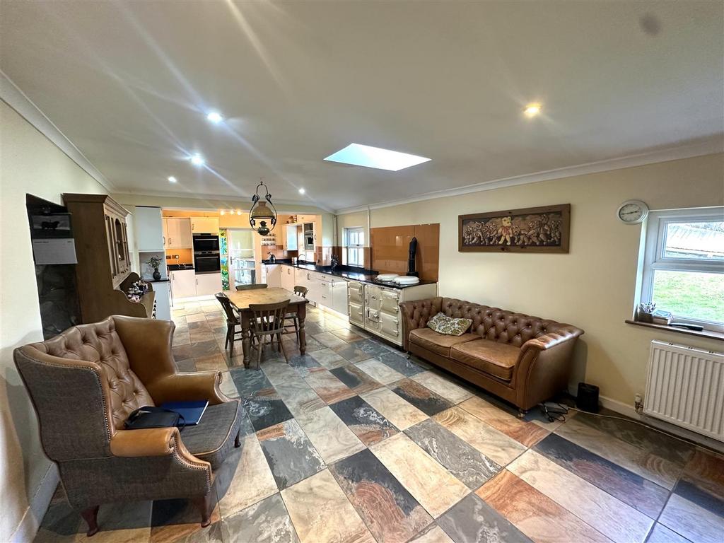 Kitchen / Diner