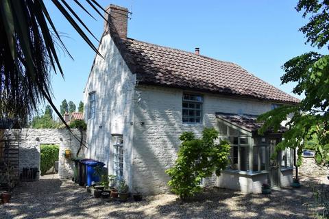 4 bedroom cottage for sale, High Street, Snitterby, Gainsborough, Lincolnshire, DN21 4TP