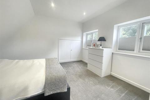 undefined, Holly Close, Henley-On-Thames RG9