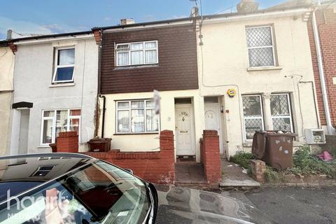 Edinburgh Road, Chatham