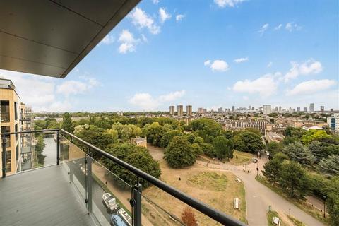3 bedroom flat for sale, Cadmium Square, London E2