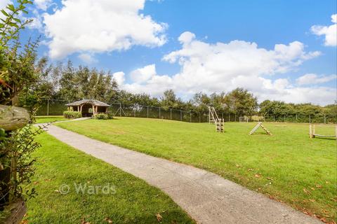 6 Prescott Close, Guston, Dover, CT15 5NB