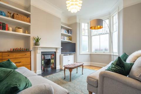 2 bedroom maisonette for sale, Cambray Road, Balham, SW12