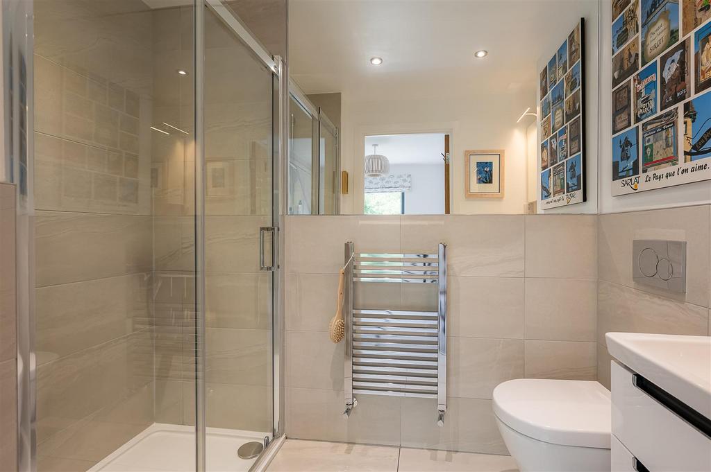 En suite shower room
