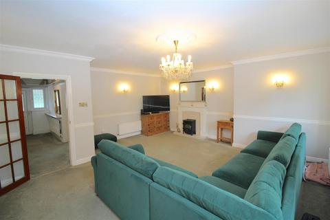 4 bedroom semi-detached house for sale, Coventry Road, Birmingham B26