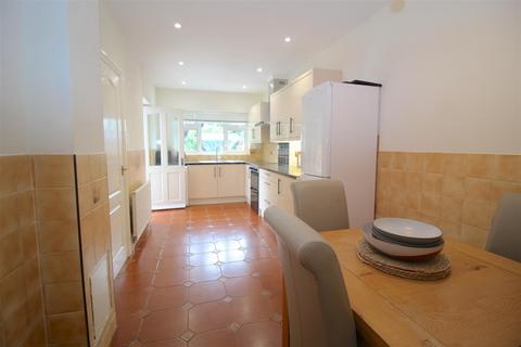 4 bedroom semi-detached house for sale, Coventry Road, Birmingham B26