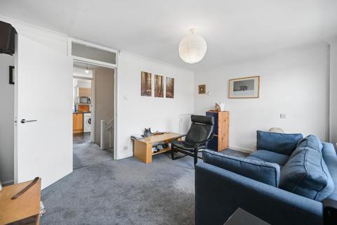 2 bedroom maisonette for sale, Paston Close, Clapton, E5
