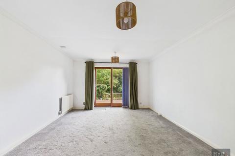 19 The Willows, Mill End, Rickmansworth, WD3 8YY