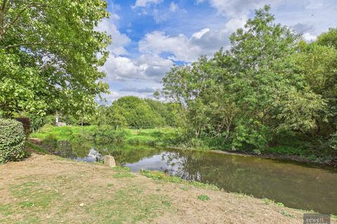 19 The Willows, Mill End, Rickmansworth, WD3 8YY