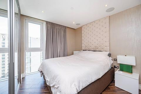 undefined, Alie Street, Aldgate, London, E1