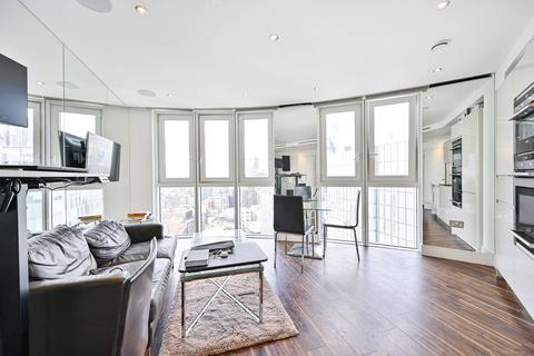 undefined, Alie Street, Aldgate, London, E1