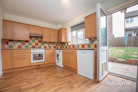 undefined, Orchard Mead, Royal Wootton Bassett