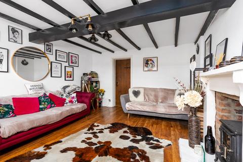 2 bedroom terraced house for sale, Station Road, Keyingham