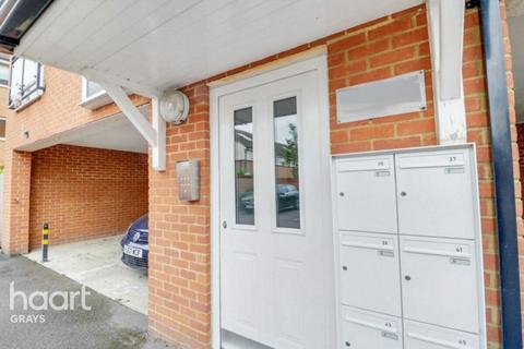 35 Griffiths Road, Purfleet, RM19 1AR