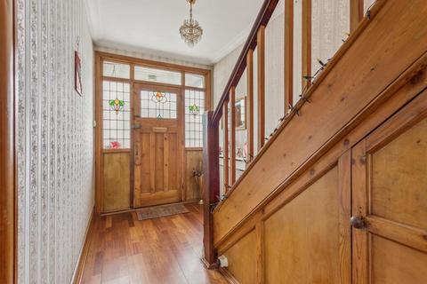 4 bedroom semi-detached house for sale, Cawdor Crescent, W7